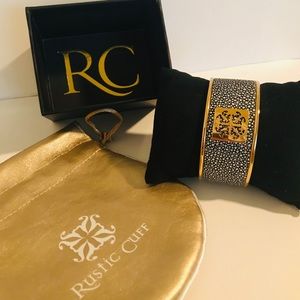 Rustic Cuff Stingray